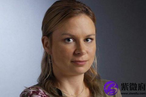 双子座喜欢一个人的表现 双子女对你动心会这样