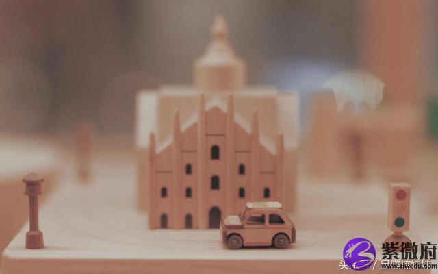 稳重桃花旺的星座女